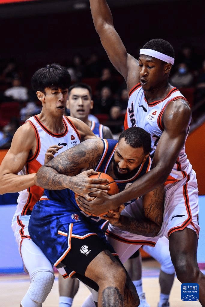 太阳城网址-包含山东男篮再次被敌对球队击败,连败局面难以扭转的词条