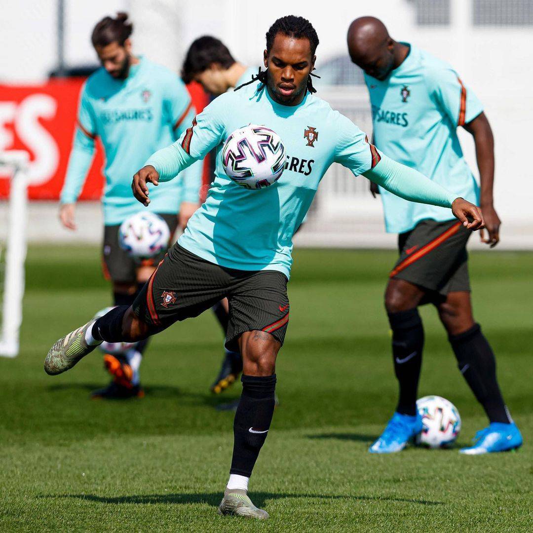 包含球员备战国际冠军争夺战,全力以赴迎接挑战的词条 包含球员备战国际冠军争夺战,全力以赴迎接挑战的词条